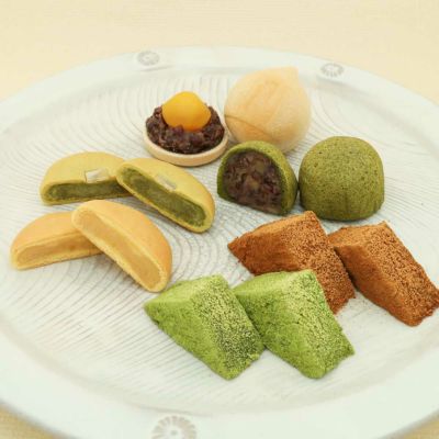 本わらび餅250g･抹茶本わらび餅250g･お茶丸2個･天楽2個･月映え2個･ミセスガラシャ2個セット